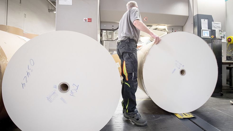 Die Preise für Papier kannten zuletzt nur eine Richtung. Nach oben. Foto: Charisius/DPA