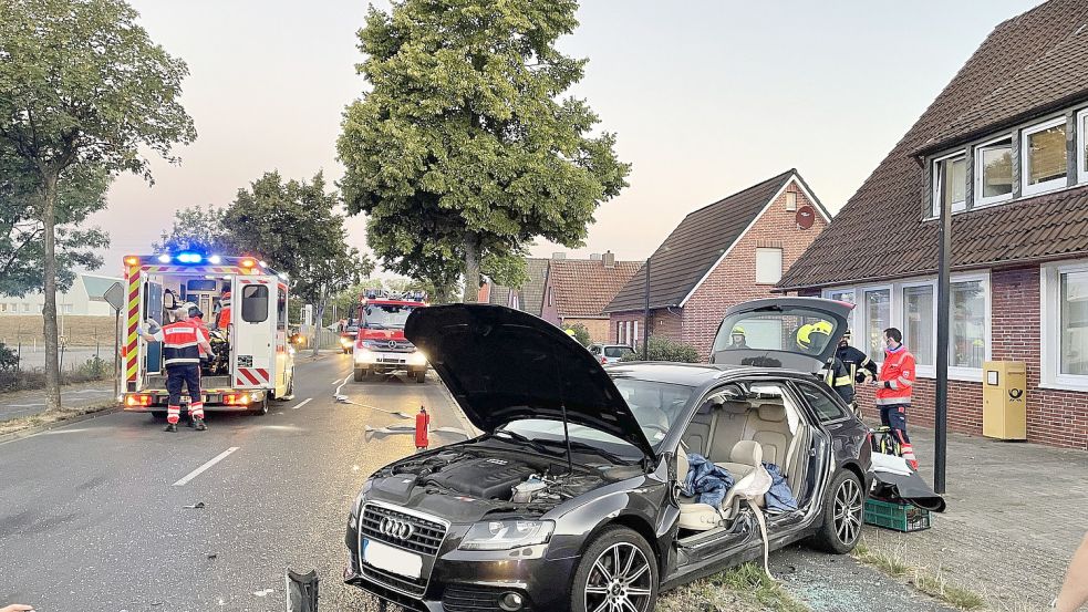 Der Unfall ereignete sich am Donnerstagmorgen gegen 6 Uhr. Fotos: Feuerwehr