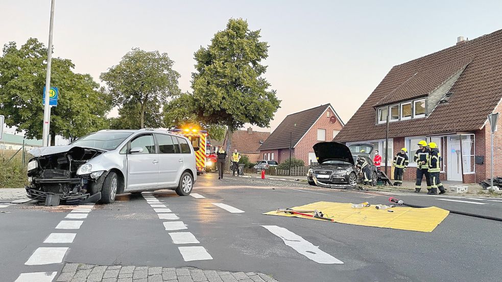 Zahlreiche Einsatzkräfte waren zu dem Unfall gerufen worden, um zu helfen.