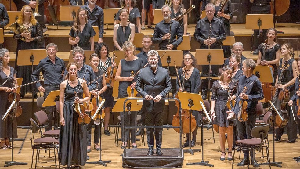 Auf der Suche nach dem Originalklang-Bruckner: Dirigent Pablo Heras-Casado und das Originalklang-Orchester Anima Eterna Bruggge. Foto: Patric Leo