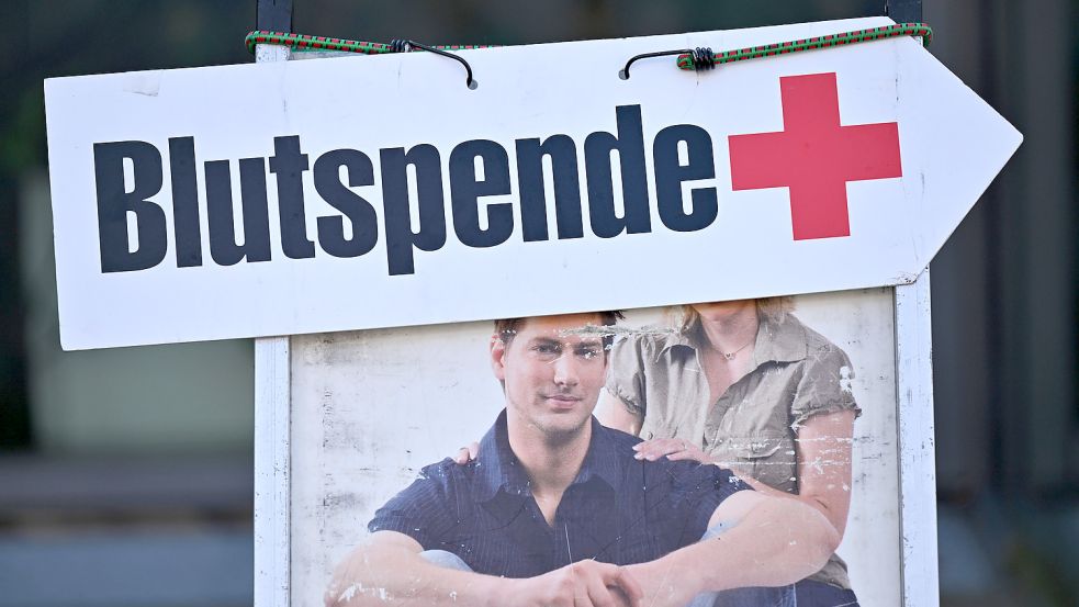 Auch wenn die Versorgungslage mit Blutpräparaten in Ostfriesland derzeit gut ist, sind Ersttäter bei der Blutspende gerngesehen. Foto: dpa/Schutt