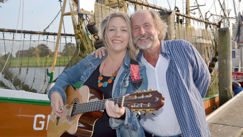 Bettina Göschl und Klaus-Peter Wolf sind Markenbotschafter für Ostfriesland. Foto: privat