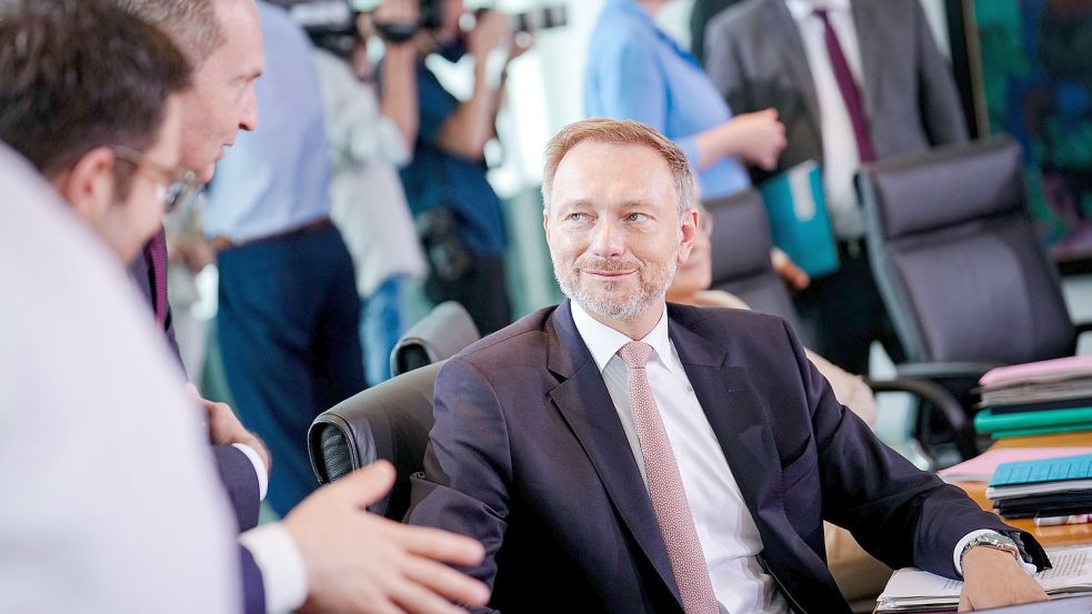 Christian Lindner und Volker Wissing bei einer Kabinettssitzung in Berlin Foto: dpa/Kay Nietfeld
