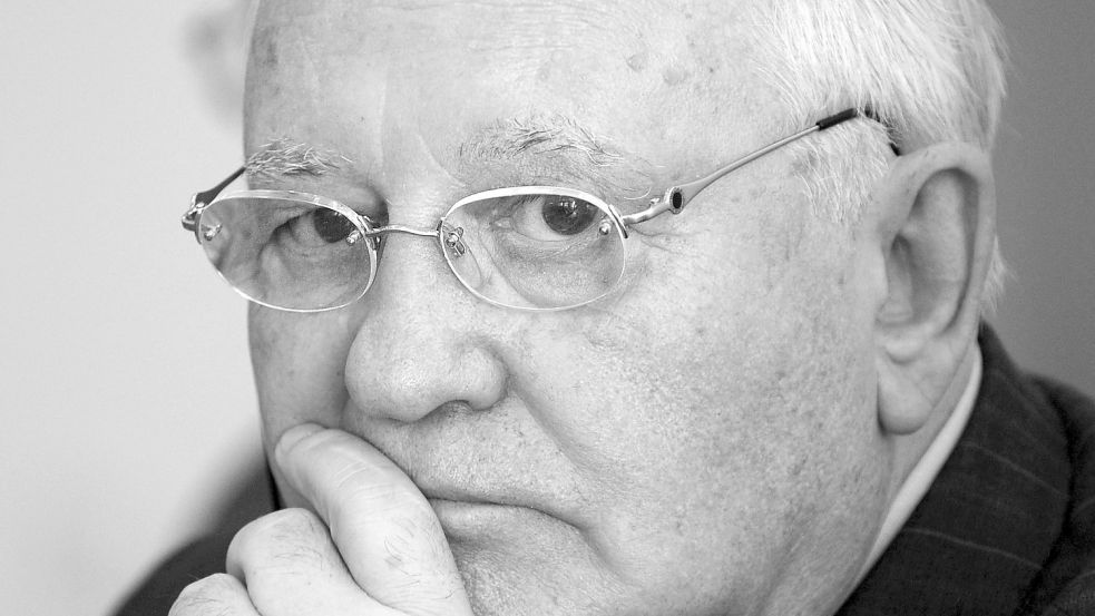 Michail Gorbatschow, der russische Friedensnobelpreisträger und ehemalige sowjetische Staatschef ist tot. Er starb am Dienstagabend im Alter von 91 Jahren in Moskau. Foto: Armin Weigel/dpa