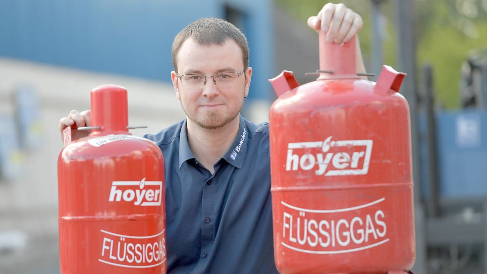 Robin Hiby vom Baustoffhandel Borchers hat auf Facebook dazu aufgerufen, die Pfandflaschenzurückzubringen. Foto: Ortgies