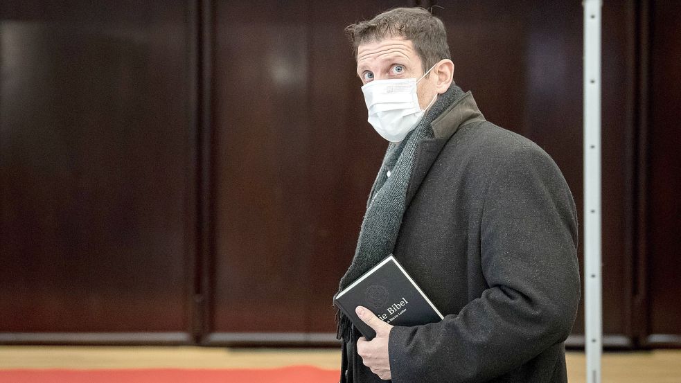 Olaf Latzel weiß radikale Unterstützer hinter sich. Foto: Schuldt/DPA
