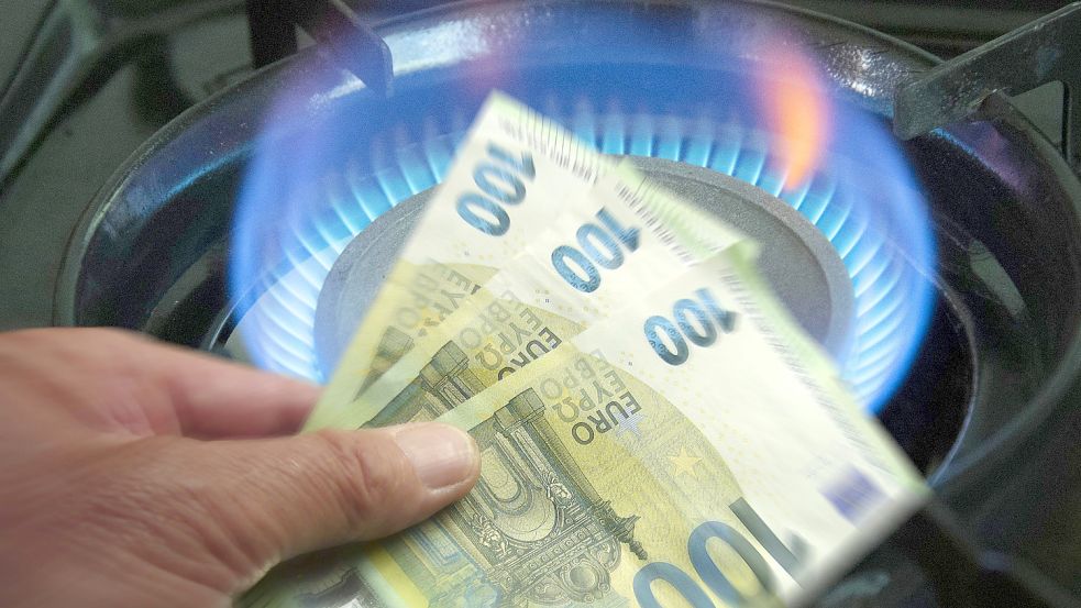 THEMENFOTO ENERGIEPAUSCHALE. Im September ist es so weit: Die Energiepauschale von 300 Euro kommt. Um die teuren Energie Foto: IMAGO/Malte Ossowski / SVEN SIMON