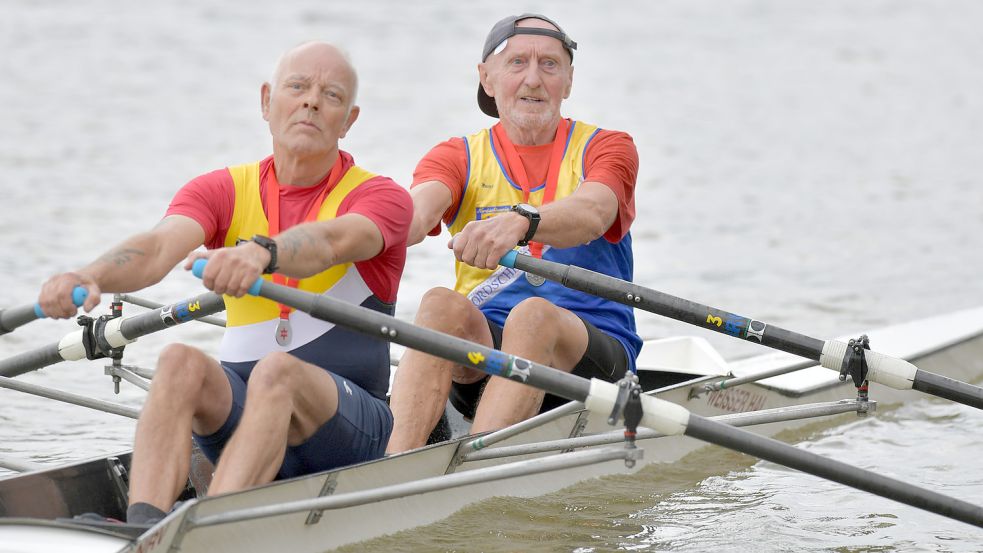 Fleming Mathiesen (rechts) war mit seinen 76 Jahren der älteste Teilnehmer. Im Zweier holte er sich mit Kim Schauer Boysen den Sieg. Foto: Ortgies