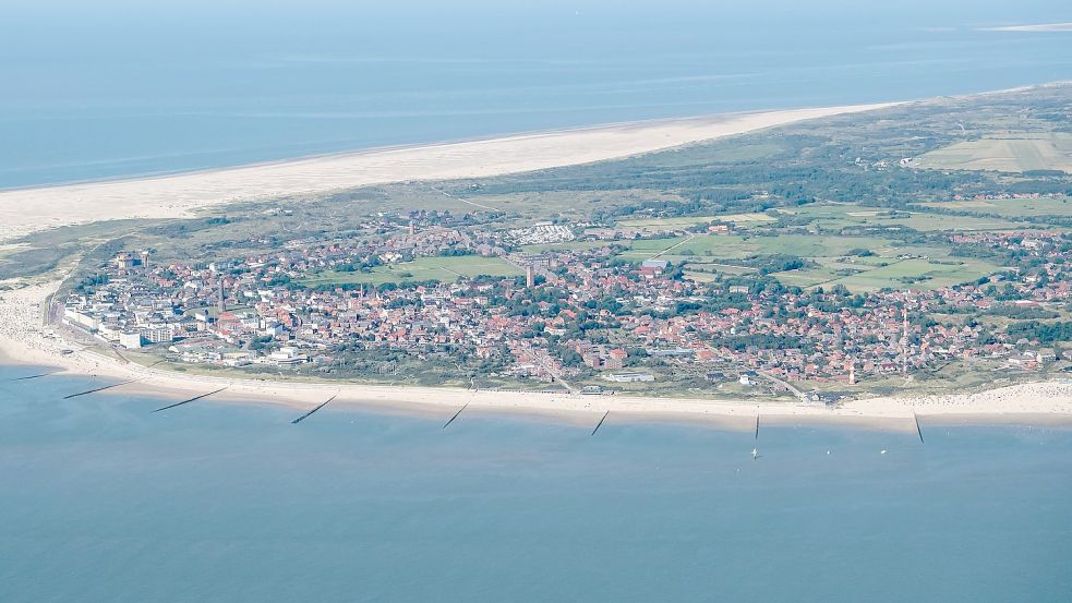 Rund 45 Wohnungen auf Borkum gehören Emderinnen und Emdern, die auf der Insel ihren Zweitwohnsitz angemeldet haben. Foto: Archiv