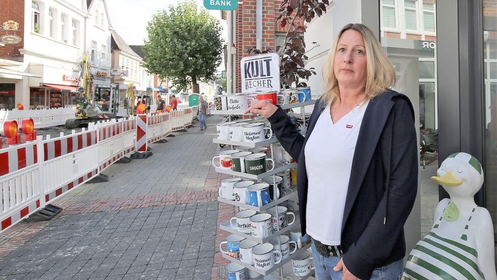 Alexandra Schneemilch sorgt sich als Geschäftsführerin der Geschäfte Abegg und Abag in der Osterstraße vor den Auswirkungen der Baustelle. Foto: Böning