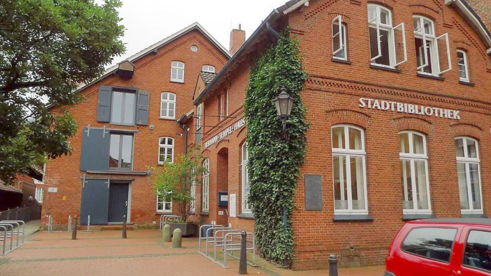 Die Leeraner Stadtbibliothek kämpft gegen Kundenschwund. Foto: Archiv