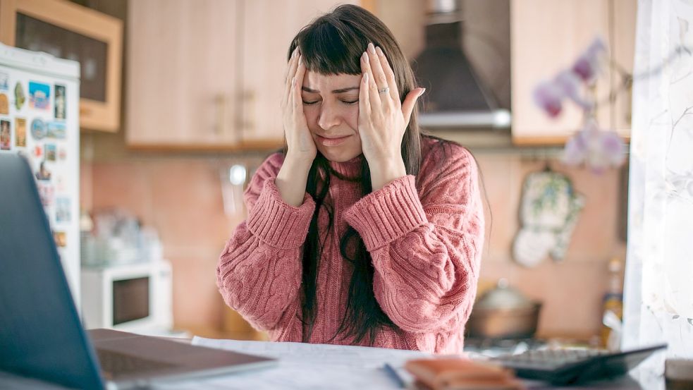 Die hohen Energiepreise werden Menschen in die Bedürftigkeit treiben, die bisher noch keine Erfahrungen mit dem deutschen Sozialsystem gemacht haben. Foto: Anna/stock.adobe.com