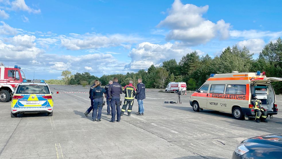 Zu dem tödlichen Unfall bei einem illegalen Motorradrennen kam es auf einem ehemaligen Flugplatz. Foto: Michael Brockmöller