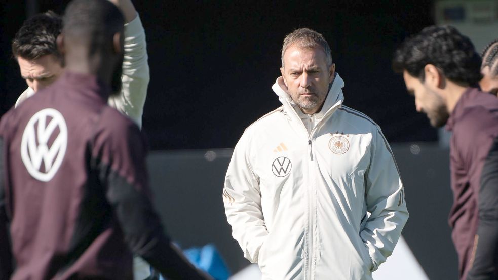 Bundestrainer Hansi Flick bei einer Trainingseinheit der DFB-Auswahl. Foto: Sebastian Gollnow/dpa