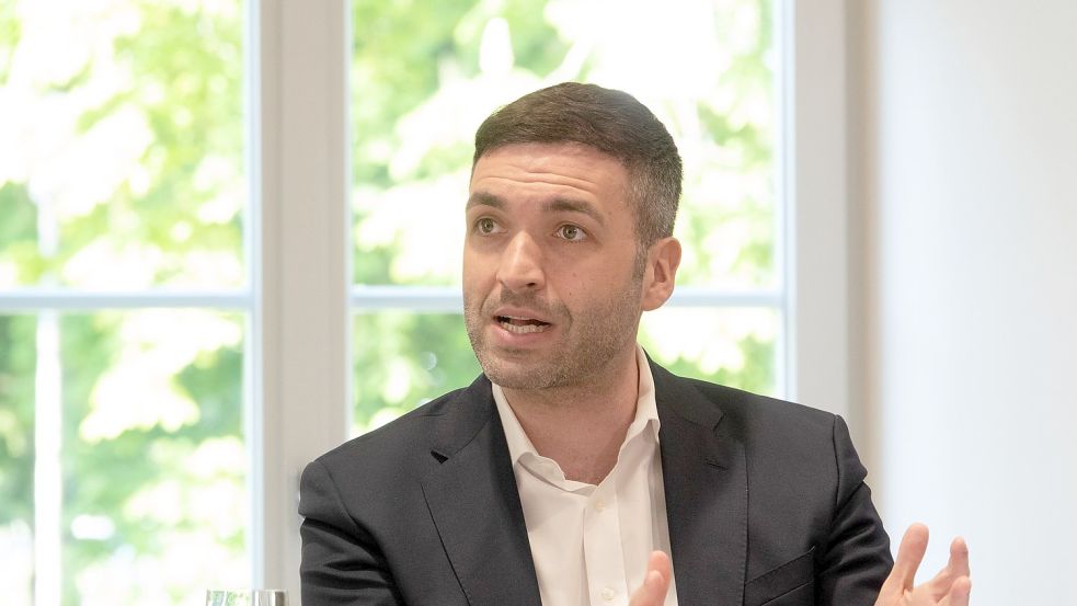Wirbt vor der Landtagswahl in Niedersachsen um Zweitstimmen im bürgerlichen Lager für seine Partei: Konstantin Kuhle, Generalsekretär der FDP Niedersachsen. Foto: Mia Bucher/dpa