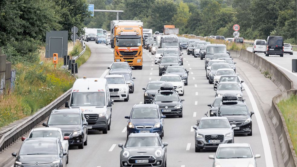 Stop and Go auf der Autobahn: Der Bund hat den Verkehr auf seinen Fernstraßen flächendeckend zählen lassen. Foto: Markus Scholz