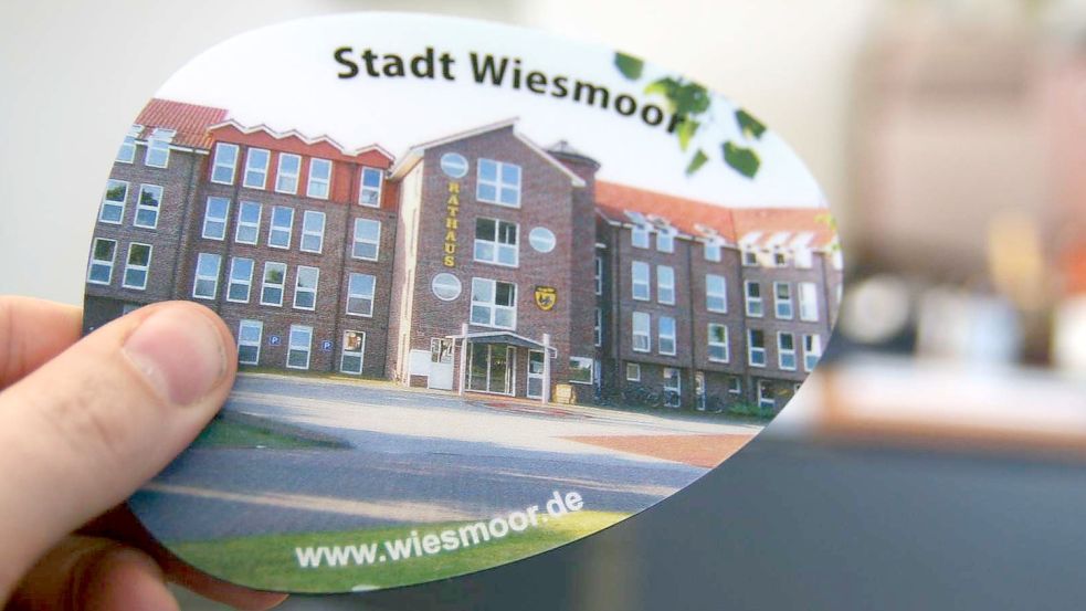 Seit 2009 sitzt die Wiesmoorer Verwaltung im neuen Rathaus. Foto: Archiv/Brahms
