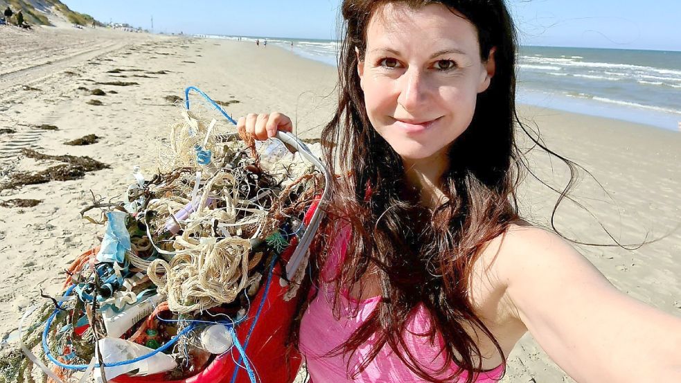 Seile, Flaschen, Plastikspielzeug: Das und mehr fand Sabine Hötzel am Strand von Norderney. Foto: Privat