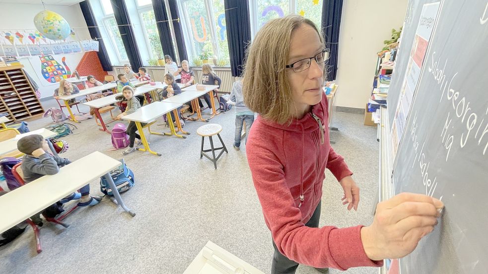 Sigrid Ufen unterrichtet in der Klasse 2a Deutsch. Foto: Päschel