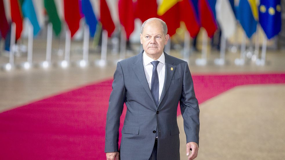 Olaf Scholz beim EU-Gipfel in Brüssel. Nun wird er auf einer neuen, europäischen Bühne auftreten: Heute findet das Gründungstreffen der „Europäischen Politischen Gemeinschaft“ statt. Foto: picture alliance/dpa/BELGA/Nicolas Maeterlinck