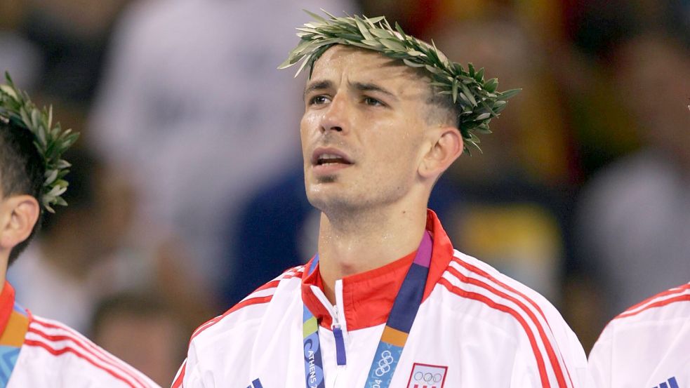 Einer seiner größten Spielermomente: Davor Dominikovic gewinnt bei den Olympischen Spielen 2004 in Athen mit Kroatien die Goldmedaille. Archivfoto: Imago