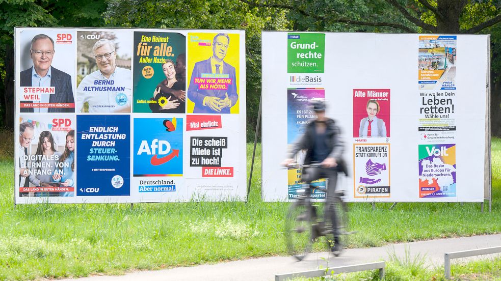 In den vergangenen Wochen haben die Parteien auf Plakaten und mit Veranstaltungen um Wählerstimmen geworben. Am kommenden Sonntag, 9. Oktober 2022, wird in Niedersachsen ein neuer Landtag gewählt. Foto: Julian Stratenschulte/dpa