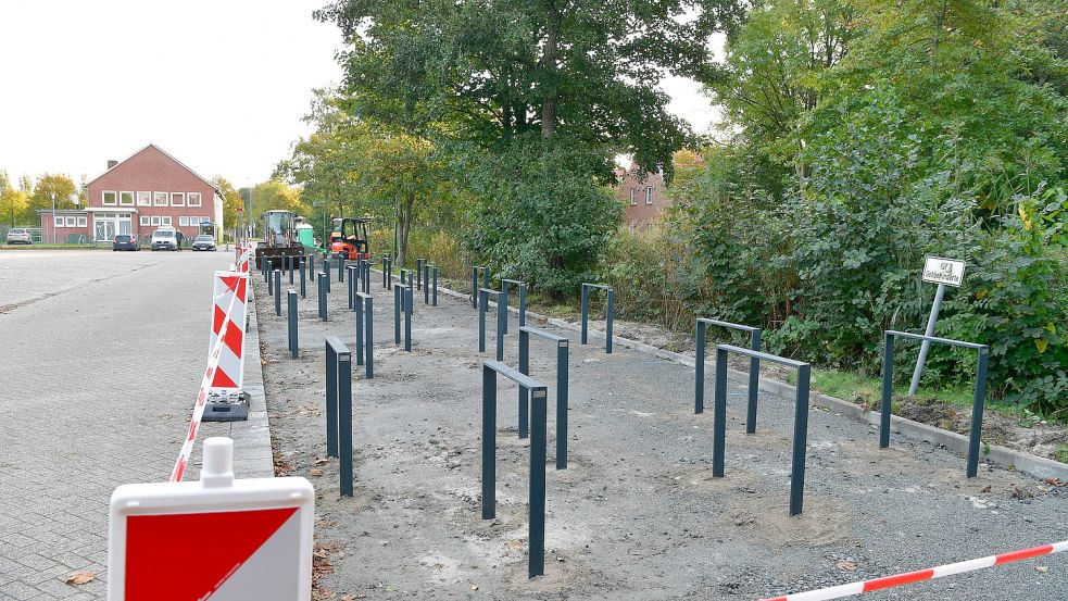 Der Platz soll noch überdacht werden. Infrastruktur für E-Bikes ist aber nicht vorgesehen. Foto: Wagenaar