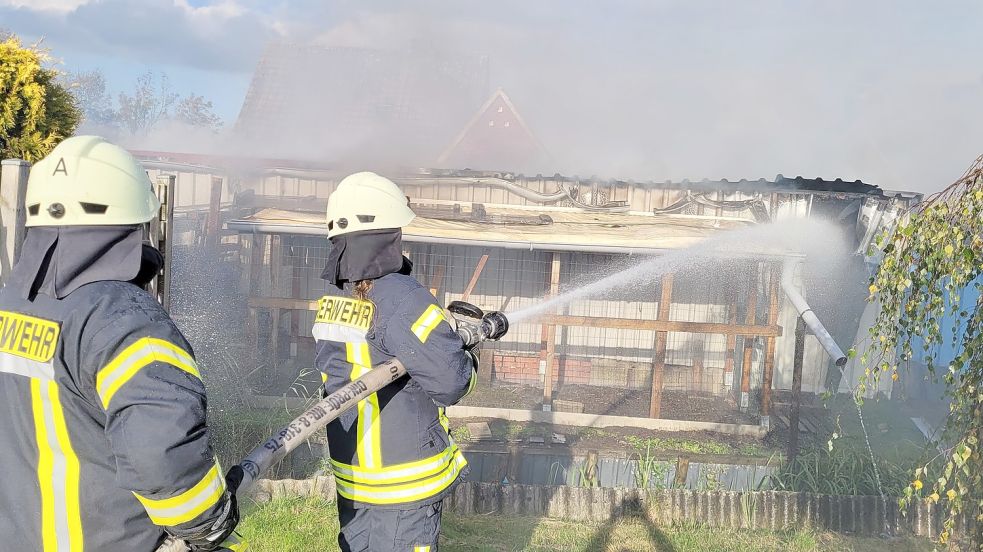 Die Feuerwehr wurde zu dem Brand in Midlum gerufen. Foto: Wolters