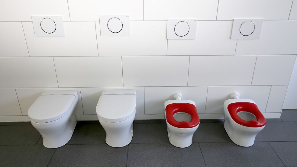 Die Toiletten sind das Niedlichste an neuen Krippen. Sie sind kaum mehr als knöchelhoch. Foto: Böning