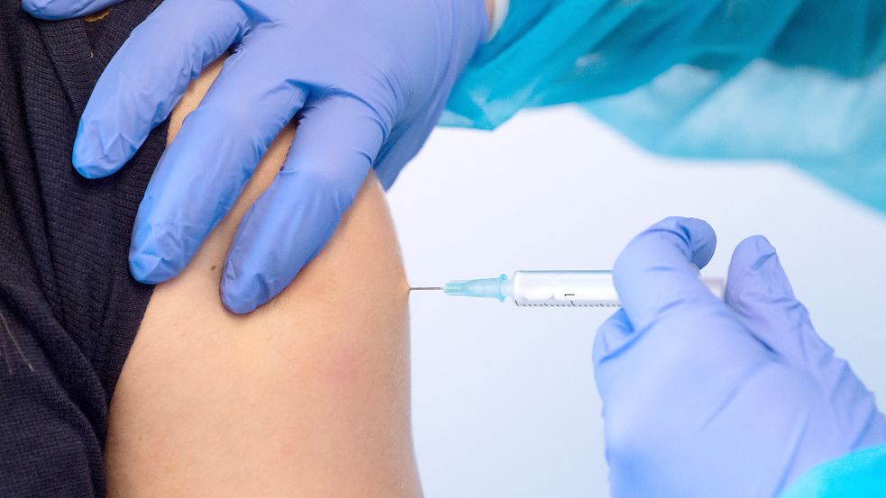Millionen Deutsche haben sich gegen das Corona-Virus impfen lassen. Manche leiden unter Spätfolgen der Impfung - dem Post-Vac-Syndrom. Foto: dpa