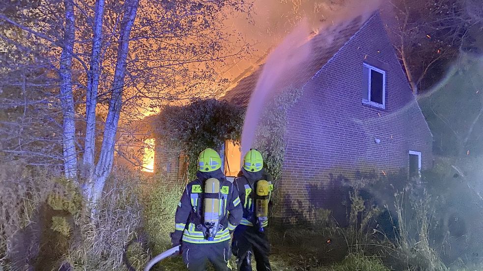 Das leerstehende Haus brannte komplett nieder. Foto: Feuerwehr