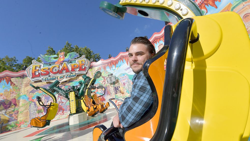 Escape wirbt mit dem Versprechen, einen „Flug der Angst“ anzubieten. Tatsächlich geht es bei der Fahrt rasant zu. Fotos: Ortgies