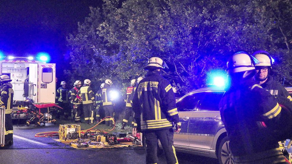 Feuerwehr und Rettungskräfte waren im Einsatz. Foto: Wolters