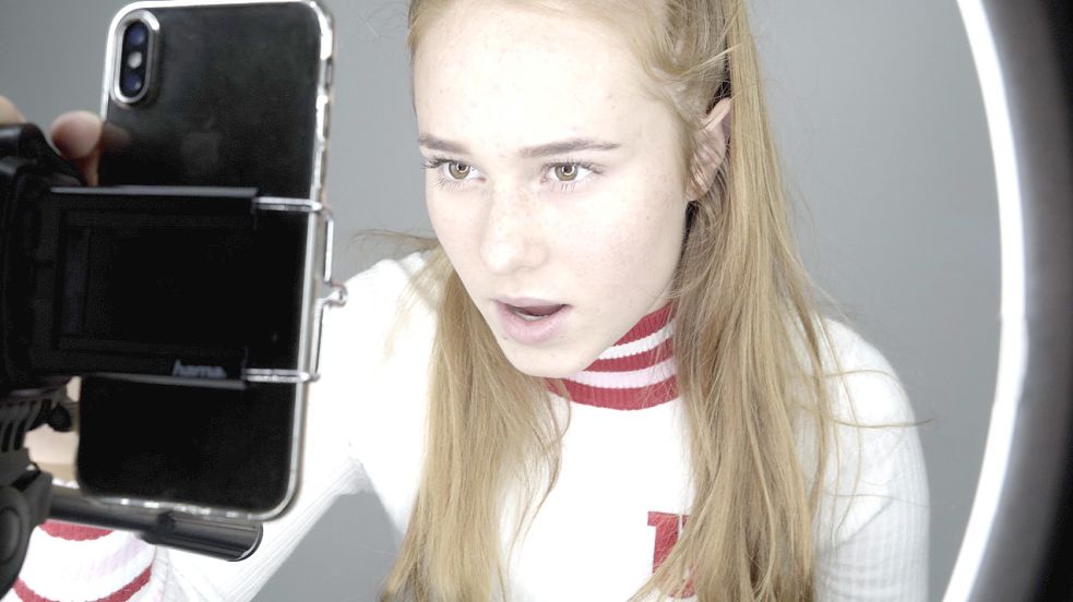Instagram-Star: Wie reich ist Leonie alias Leoobalys? Ist sie die Chefin ihrer Eltern? Foto: Susanne Regina Meures/Christian Frei Filmproduktionen