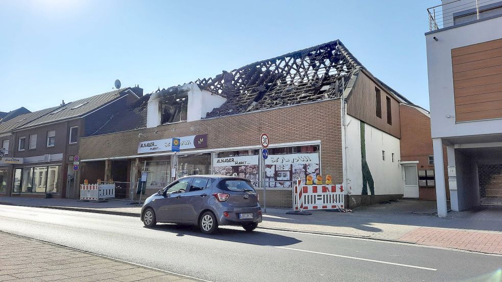 Der Schaden, der bei dem Brand in der Heisfelder Straße entstanden ist, soll bei knapp einer halben Million Euro liegen, hat ein Gutachter ermittelt. Foto: Kierstein/ Archiv