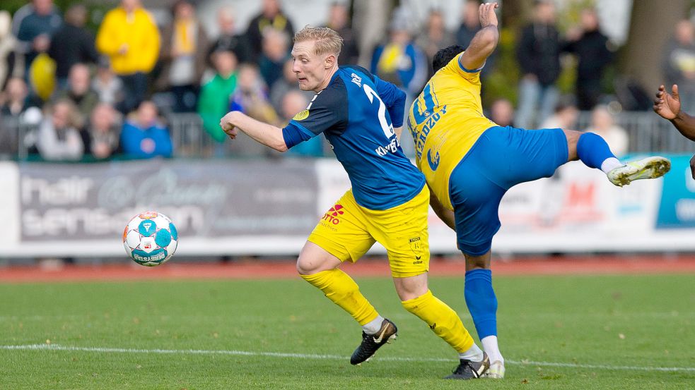 Nick Köster muss nach seiner Rückkehr in Delmenhorst am Wochenende pausieren. Er wird das Kickers-Team von der Tribüne aus unterstützen. Foto: Doden, Emden