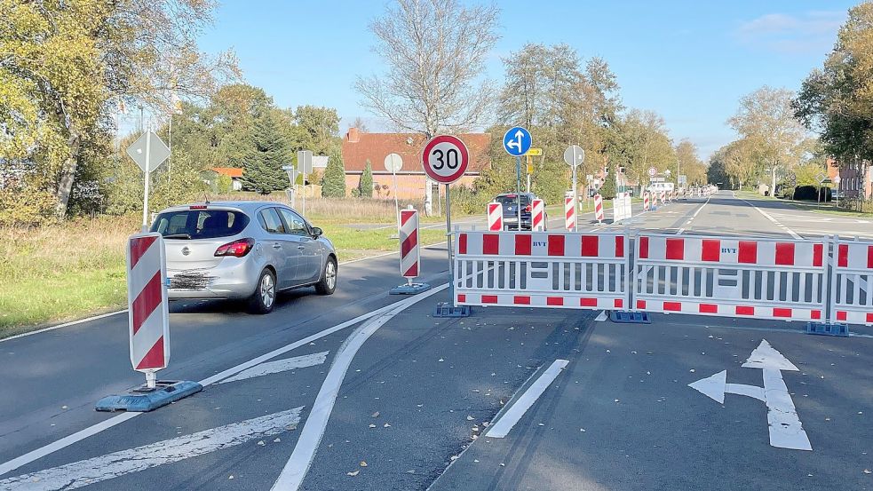 Von Papenburg aus kommend kann Verkehrsteilnehmer wieder die Bundesstraße 70 in Fahrtichtung Leer nutzen. Dort gilt eine Einbahnstraßenregelung. Foto: David Ammermann