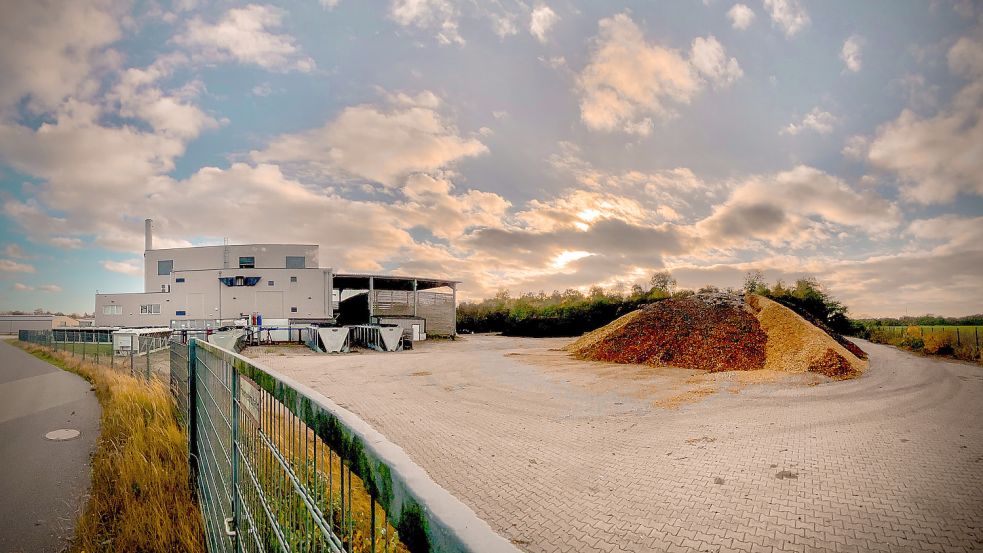 Das Biomasse-Kraftwerk an der Ilexstraße in Wiesmoor. Foto: Cordsen