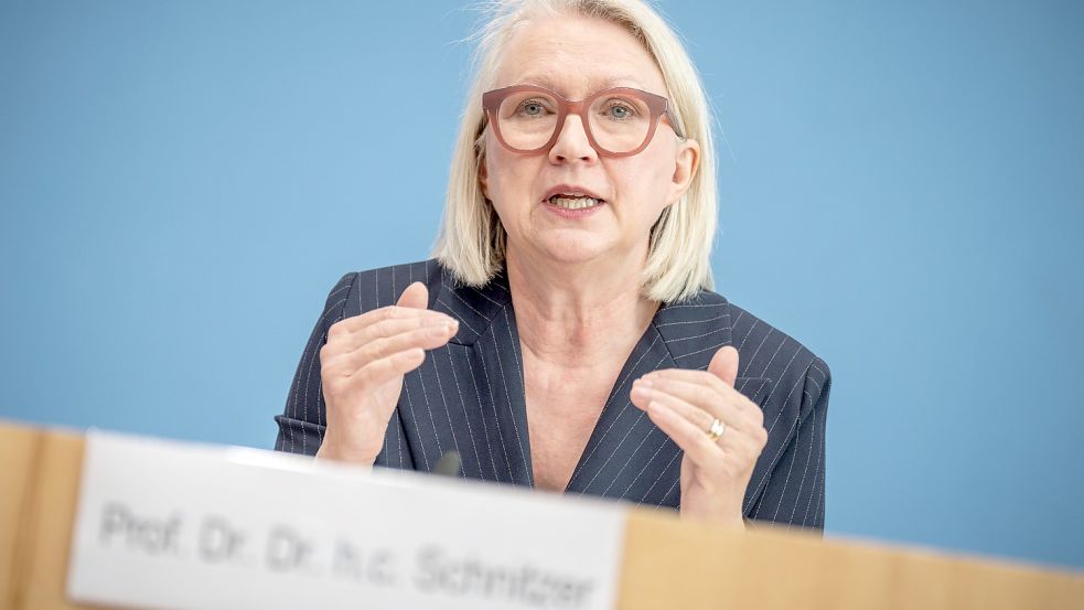 Die Vorsitzende der „Wirtschaftsweisen“, Monika Schnitzer, verteidigt ihren Vorschlag, Reiche in der Krise stärker zu besteuern. Es gehe nicht um Umverteilung, sondern um zielgenaue Hilfen. Foto: Michael Kappeler