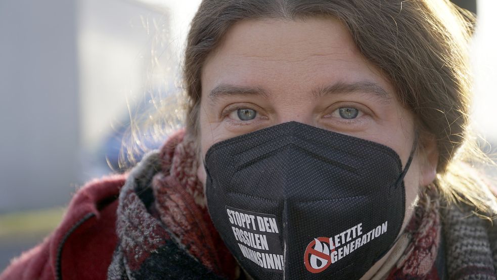 Sonja Manderbach ist Aktivistin der bei der Bewegung „Letzte Generation“. Jetzt stand sie wegen Blockaden vor Gericht. Foto: Letzte Generation