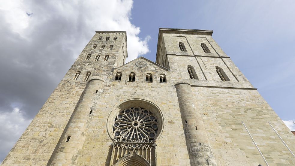 Der Dom in Osnabrück bleibt unangetastet - kirchliche Gebäude drumherum allerdings nicht. Foto: André Havergo