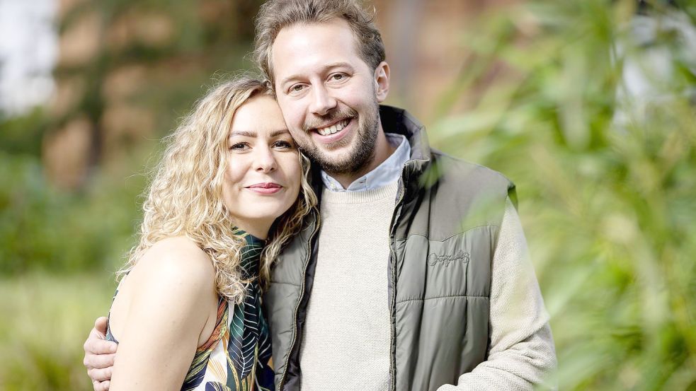 Wer ist noch zusammen: Milchbauer Arne (31) und Antje (31) gehören zu den Traumpaaren von „Bauer sucht Frau 2022“. Foto: RTL/Stefan Gregorowius