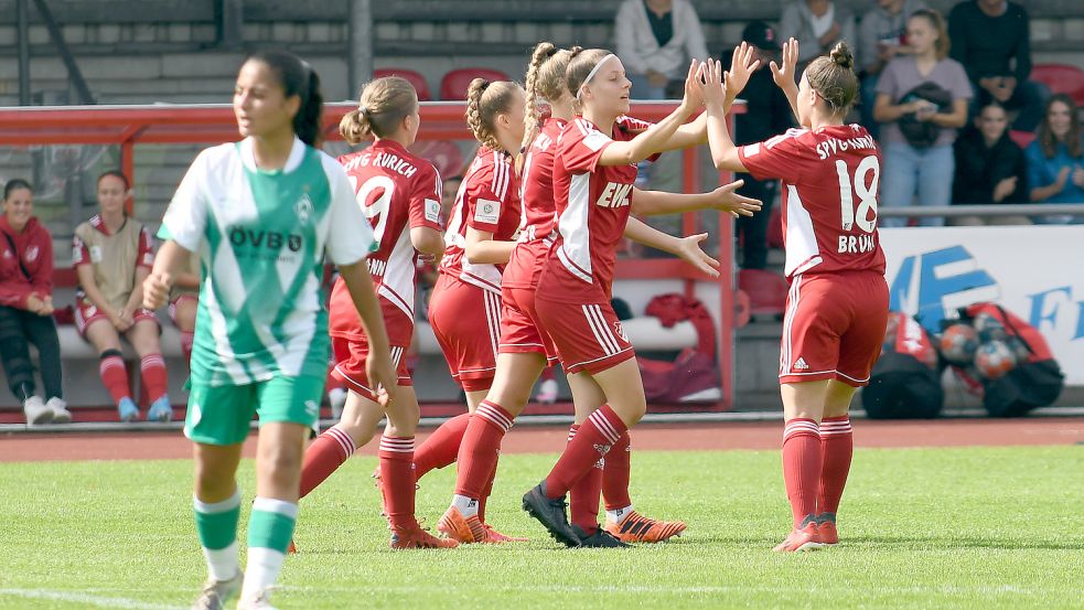 Auch gegen Werder Bremen siegte die SpVg Aurich, die sieben ihrer acht Bundesliga-Spiele gewann und Tabellenführer der Nord/Nordost-Staffel ist. Foto: Doden/Blomberg