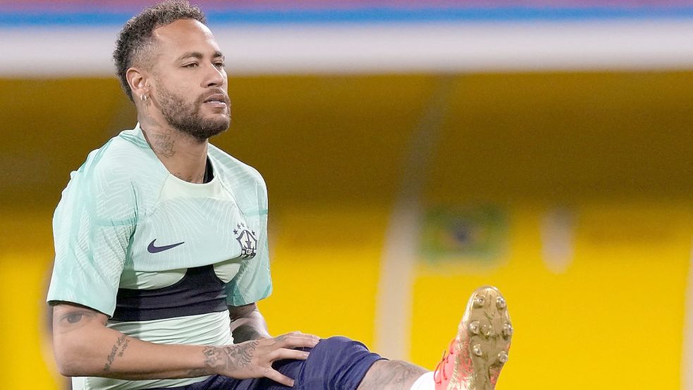 Brasilien um Superstar Neymar spielt erstmals bei dieser WM. Foto: Andre Penner/AP/dpa