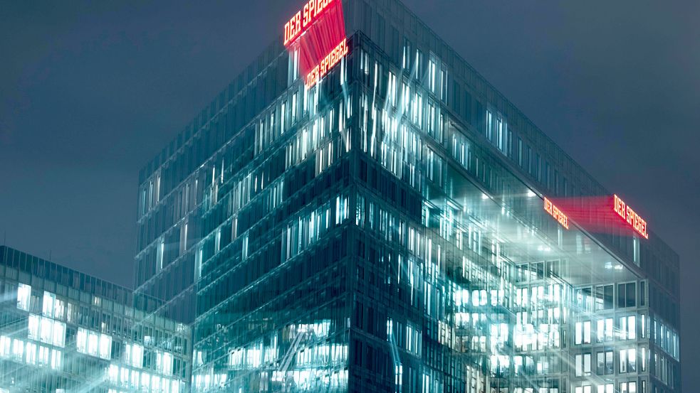 Der „Spiegel“ hat im August über den Tod eines kleinen Flüchtlingsmädchens berichtet. Nun hat die Redaktion die Artikel von ihrer Seite genommen. Foto: dpa/Christian Charisius