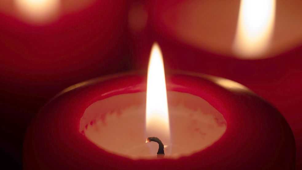 Im vergangenen Jahr seien in Deutschland rund 201.000 Tonnen Kerzen verbraucht worden. Foto: Sebastian Gollnow/dpa