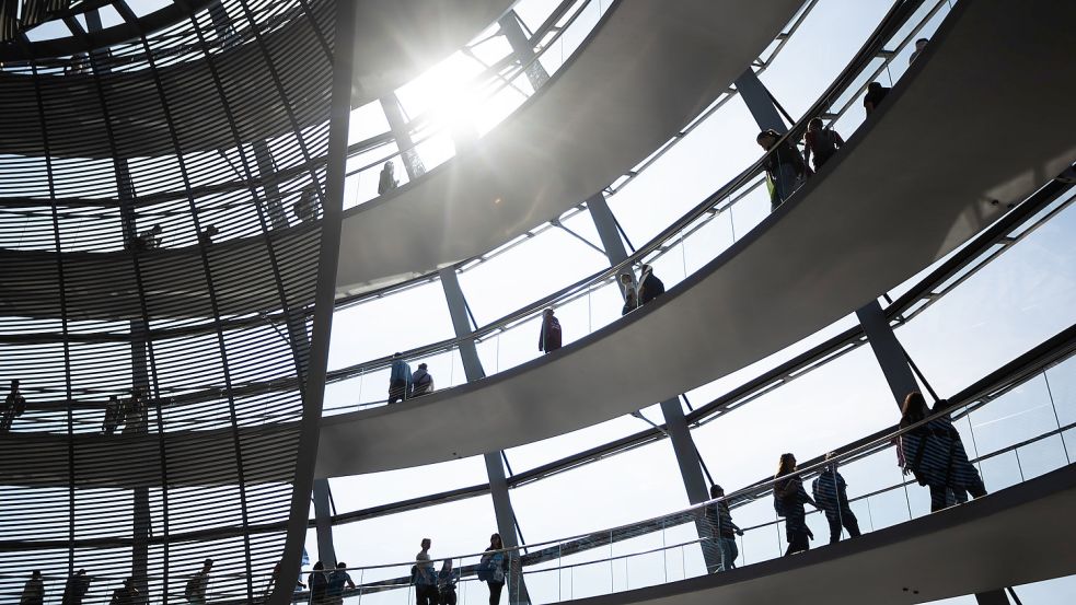 Auch der Deutsche Bundestag versucht Strom zu sparen. Foto: dpa/Christoph Soeder