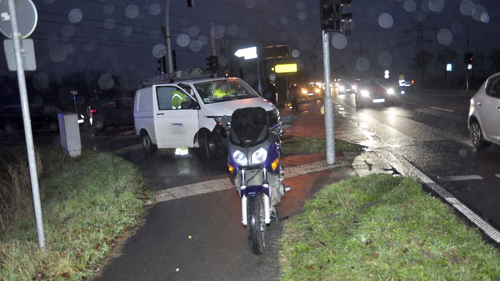 Die Polizei sicherte die Unfallstelle. Foto: Wolters