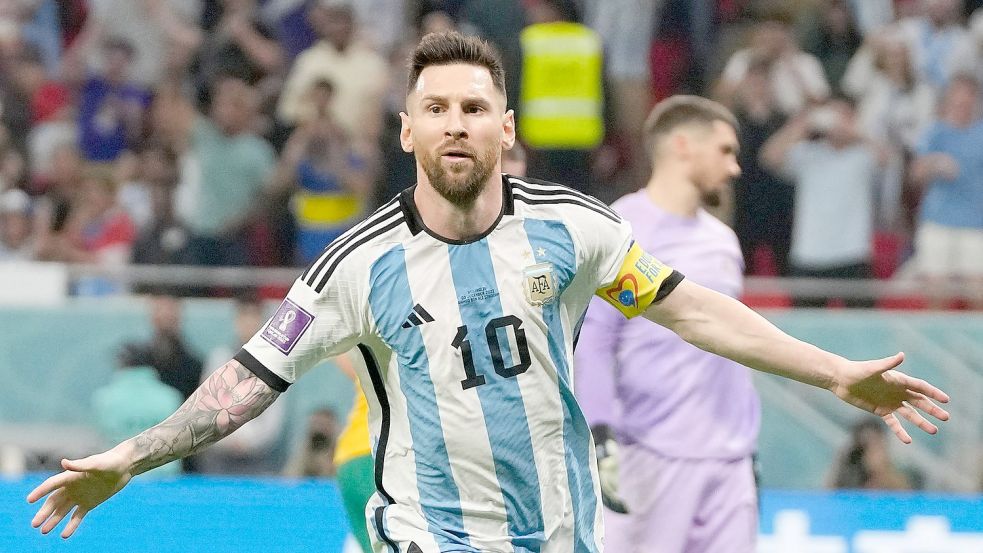 Kapitän Lionel Messi führte seine Argentinier gegen Australien zum Sieg. Foto: Thanassis Stavrakis/AP/dpa