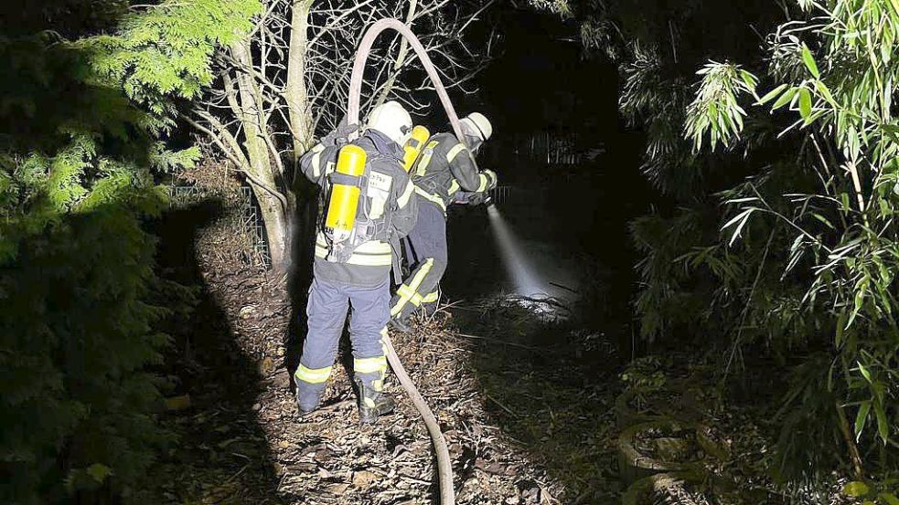 Ein Trupp der Feuerwehr ging unter Atemschutz vor und konnte den Brand schnell löschen. Foto: Feuerwehr